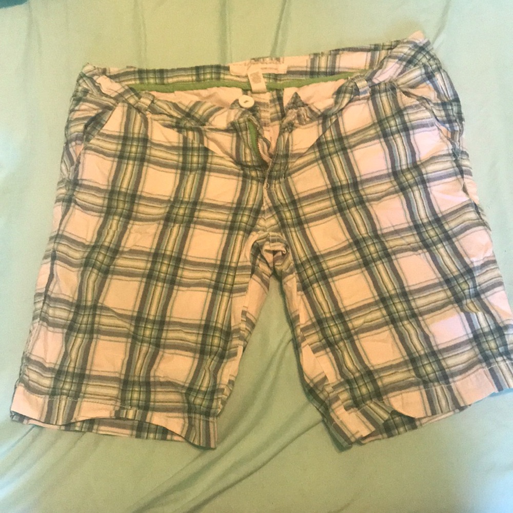 Plaid Bermuda shorts